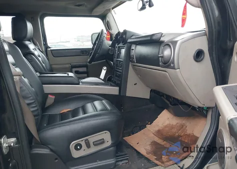 2003 Hummer H2 z USA, uszkodzony, nr VIN 5GRGN23U83H118537